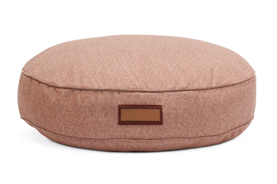 Round Pet Bed in Pittie Pink